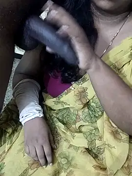 Snapshot of Rathi22 chatting on 05-05-26, 01:46 Rathi22 online show from 05-05-26, 01:46