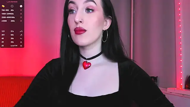 Miss Alice   online show from 01-25-25, 12:38