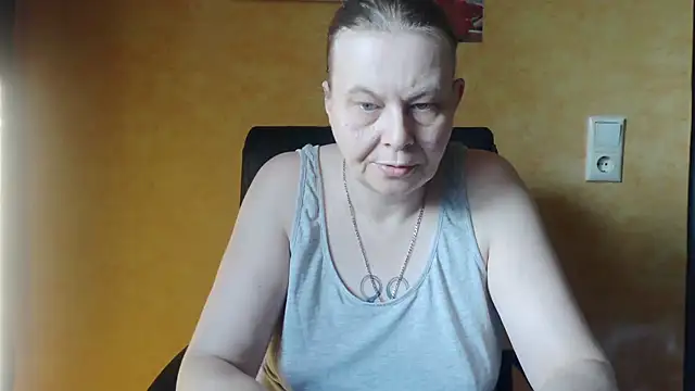 Snapshot of Sweet_Phoenix chatting on 09-11-25, 05:29 Sweet Phoenix online show from 09-11-25, 05:29