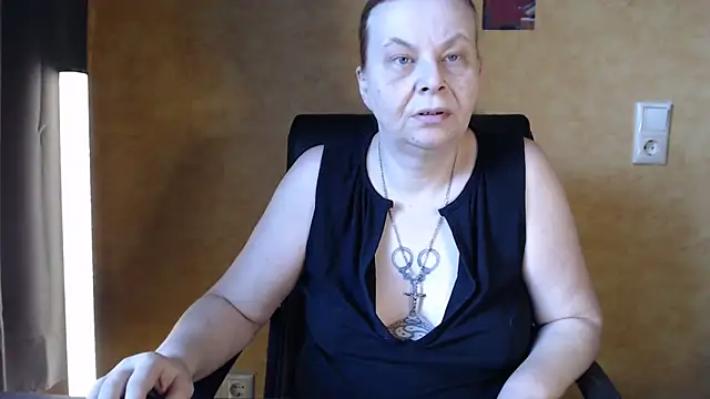 Snapshot of Sweet_Phoenix chatting on 10-02-25, 06:20 Sweet Phoenix online show from 10-02-25, 06:20