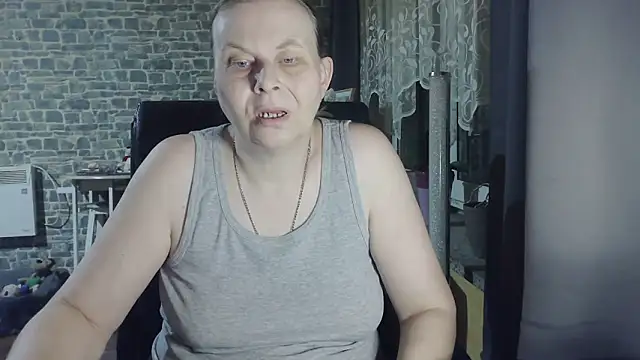 Snapshot of Sweet_Phoenix chatting on 10-10-25, 09:58 Sweet Phoenix online show from 10-10-25, 09:58