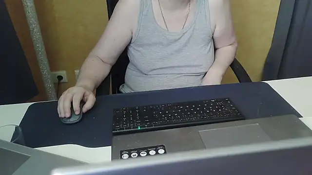 Sweet Phoenix online show from 06-26-26, 11:14