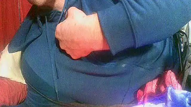 Snapshot of Spotlight95 chatting on 01-07-26, 08:33 Spotlight95 online show from 01-07-26, 08:33