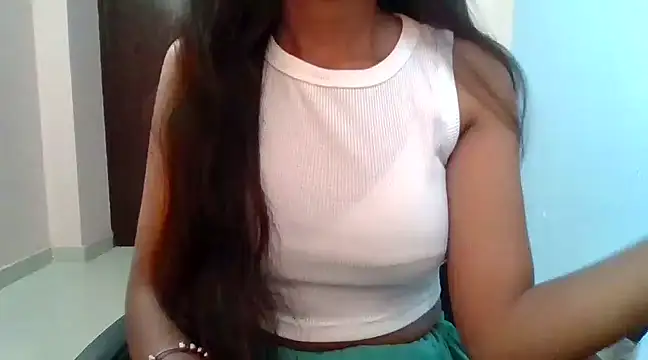 Snapshot of SNEHA_58 chatting on 03-03-25, 06:26 SNEHA 58 online show from 03-03-25, 06:26