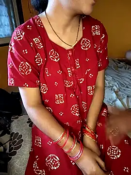 lovelygirl4567 online show from 10-06-25, 03:48