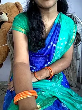 lovelygirl4567 online show from 11-15-25, 04:32