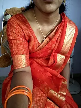 lovelygirl4567 online show from 11-18-25, 04:50