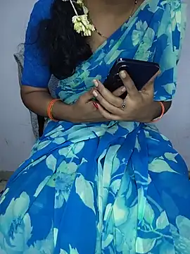 lovelygirl4567 online show from 06-11-26, 05:22