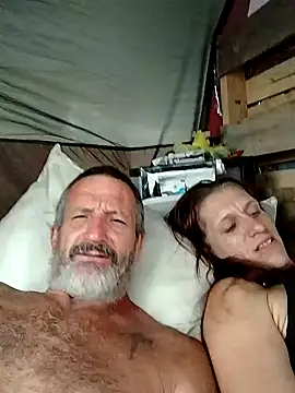 Snapshot of Cloudin_around chatting on 12-18-24, 01:23 Cloudin around online show from 12-18-24, 01:23