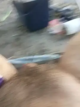 Snapshot of Cloudin_around chatting on 09-27-25, 09:31 Cloudin around online show from 09-27-25, 09:31