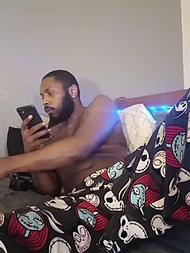 Snapshot of Caliclysm chatting on 11-26-25, 05:19 Caliclysm online show from 11-26-25, 05:19