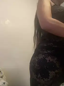 Snapshot of CurvyQueen19 chatting on 02-22-25, 04:19 CurvyQueen19 online show from 02-22-25, 04:19