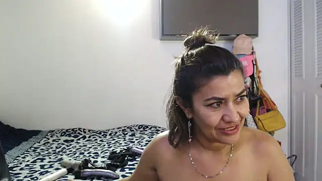 CamilaLix online show from 03-03-25, 02:04