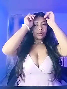 Snapshot of PaulaOrtiz_1 chatting on 12-31-24, 02:14 PaulaOrtiz 1 online show from 12-31-24, 02:14