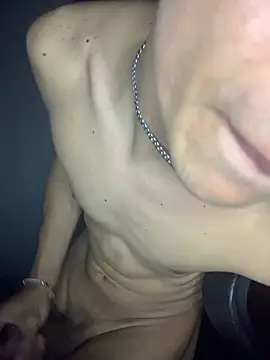 Snapshot of gabrielzinnnn085 chatting on 10-07-25, 09:56 gabrielzinnnn085 online show from 10-07-25, 09:56