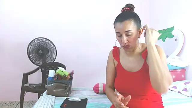 latinabueno41 online show from 01-14-25, 05:12