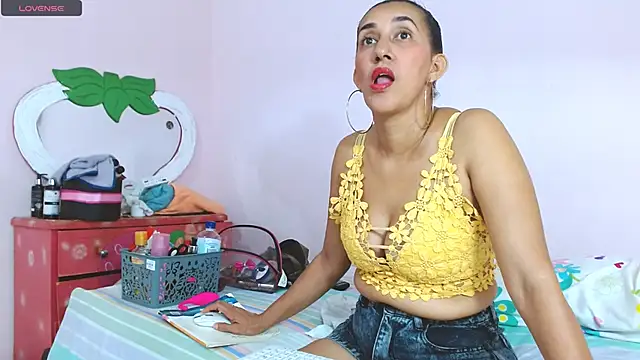 latinabueno41 online show from 02-13-25, 01:29