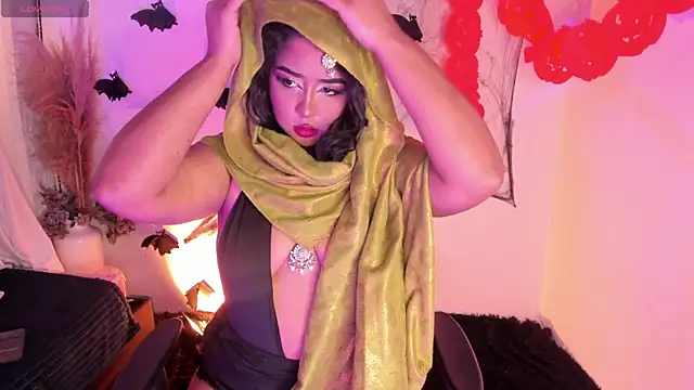 Snapshot of Scarlet_lace chatting on 10-25-25, 11:40 Scarlet lace online show from 10-25-25, 11:40