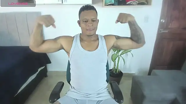 Snapshot of Josep_Ston chatting on 09-17-25, 10:55 Josep Ston online show from 09-17-25, 10:55