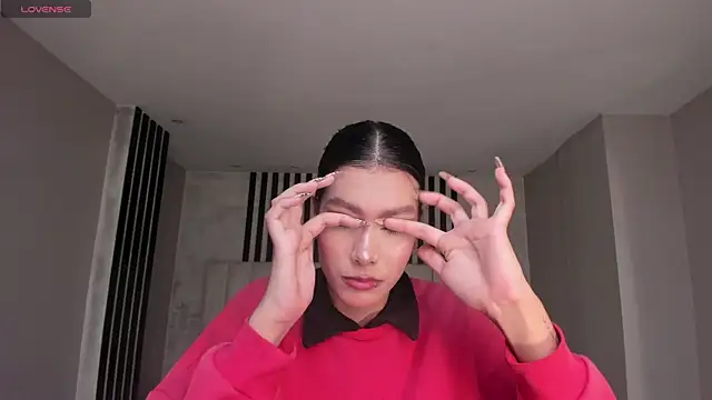 NiaSalvatore online show from 09-11-25, 06:52