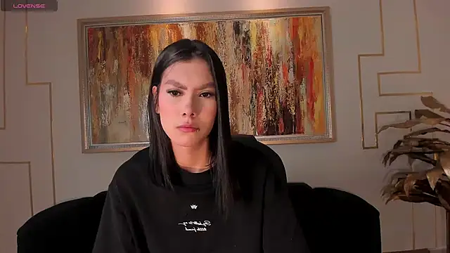 NiaSalvatore online show from 11-19-25, 11:21