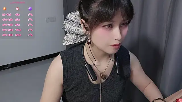 Lucky-xiuxiu online show from 10-03-25, 01:52