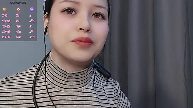 Lucky-xiuxiu online show from 12-04-25, 03:10