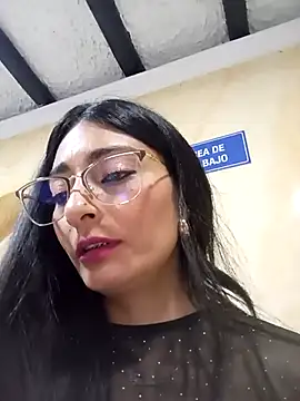 BELLA--26 online show from 03-05-25, 10:32