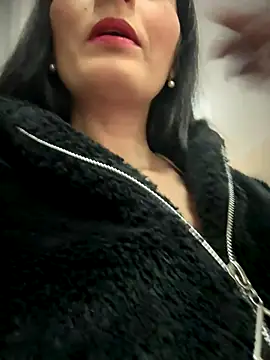 BELLA--26 online show from 09-13-25, 02:06