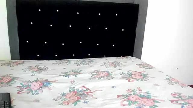 violetadumsper online show from 10-20-25, 03:18