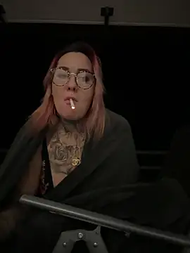 Snapshot of Mia-Fuchs chatting on 03-05-25, 11:38 Mia-Fuchs online show from 03-05-25, 11:38