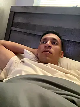 Snapshot of leisurelycriminal chatting on 09-30-25, 06:57 leisurelycriminal online show from 09-30-25, 06:57