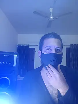 Snapshot of MAGNETICDADDY8 chatting on 01-01-25, 02:09 MAGNETICDADDY8 online show from 01-01-25, 02:09