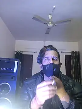 Snapshot of MAGNETICDADDY8 chatting on 01-06-25, 12:13 MAGNETICDADDY8 online show from 01-06-25, 12:13