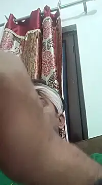 Snapshot of MAGNETICDADDY8 chatting on 03-16-25, 10:31 MAGNETICDADDY8 online show from 03-16-25, 10:31