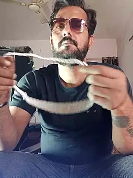 Snapshot of MAGNETICDADDY8 chatting on 12-02-25, 09:25 MAGNETICDADDY8 online show from 12-02-25, 09:25