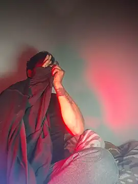 Snapshot of MAGNETICDADDY8 chatting on 01-17-26, 10:46 MAGNETICDADDY8 online show from 01-17-26, 10:46