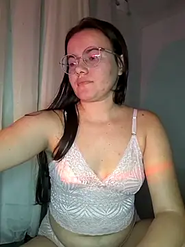 Snapshot of camillebr chatting on 05-14-26, 12:28 camillebr online show from 05-14-26, 12:28