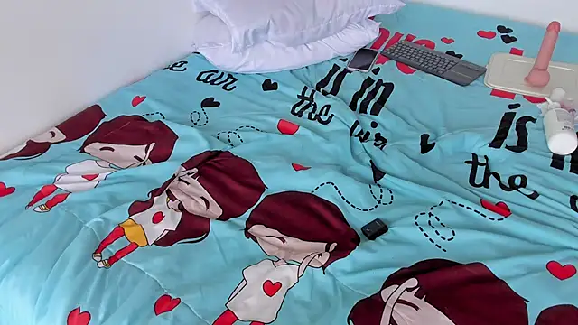 Laurensmith9 online show from 12-13-25, 07:53