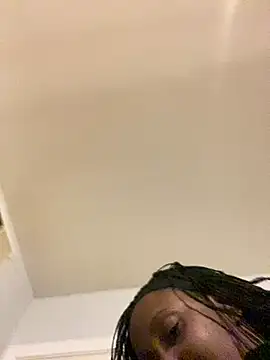 Snapshot of Yoshibaby2670 chatting on 02-26-25, 01:11 Yoshibaby2670 online show from 02-26-25, 01:11