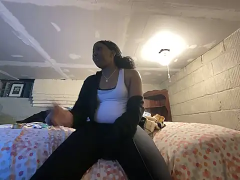 Snapshot of Yoshibaby2670 chatting on 03-01-25, 02:48 Yoshibaby2670 online show from 03-01-25, 02:48