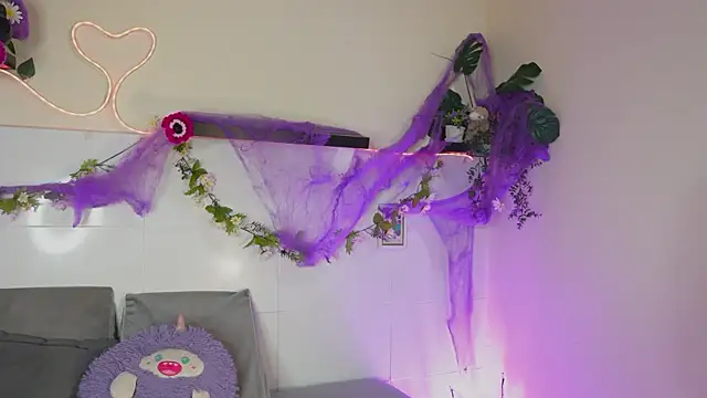 bri cullen online show from 10-21-25, 02:18