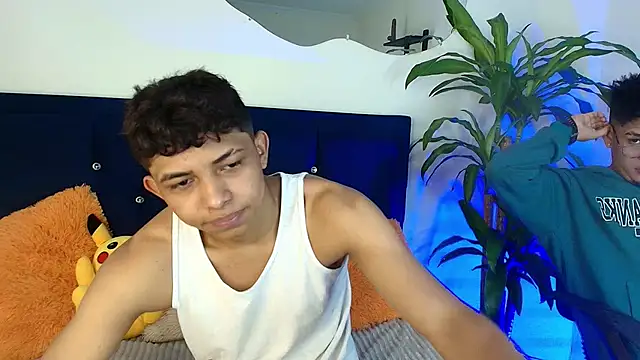 Snapshot of twinkmilk_ chatting on 01-22-25, 12:38 twinkmilk online show from 01-22-25, 12:38