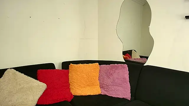 Snapshot of twinkmilk_ chatting on 02-20-25, 11:42 twinkmilk online show from 02-20-25, 11:42