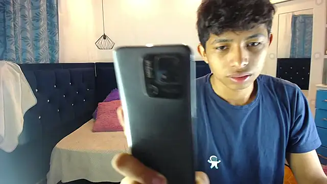 Snapshot of twinkmilk_ chatting on 03-10-25, 12:26 twinkmilk online show from 03-10-25, 12:26