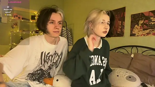 VeryRare TwinS online show from 10-04-25, 09:57