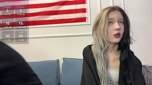 Snapshot of VeryRare_TwinS chatting on 02-14-26, 04:26 VeryRare TwinS online show from 02-14-26, 04:26