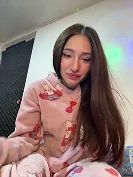 Maddy Jones online show from 01-25-25, 05:07