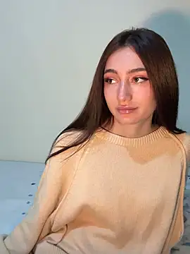 Maddy Jones online show from 03-21-25, 05:02