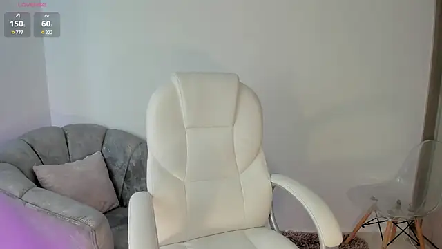 Snapshot of NiiaEvanss chatting on 01-18-25, 07:04 NiiaEvanss online show from 01-18-25, 07:04